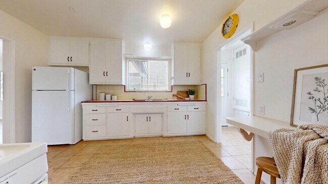 Foto del edificio - 18138 S Dalton Ave