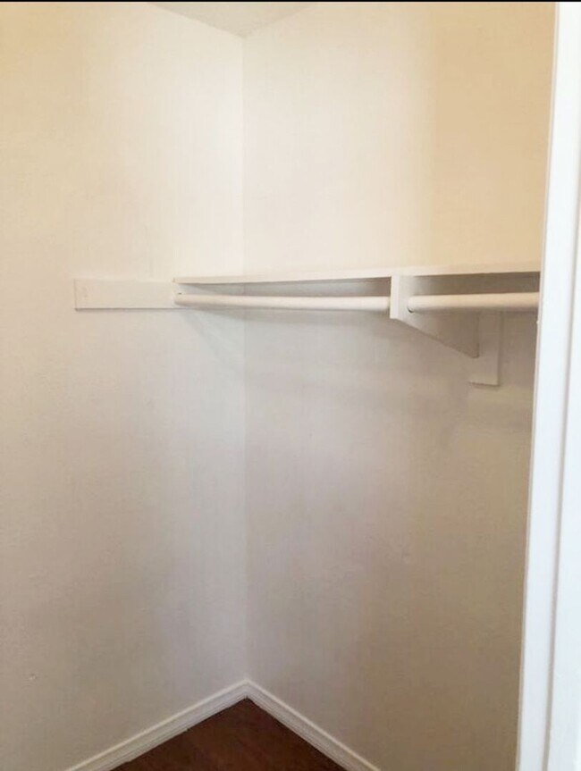 Foto del edificio - 16615 S Denver Ave