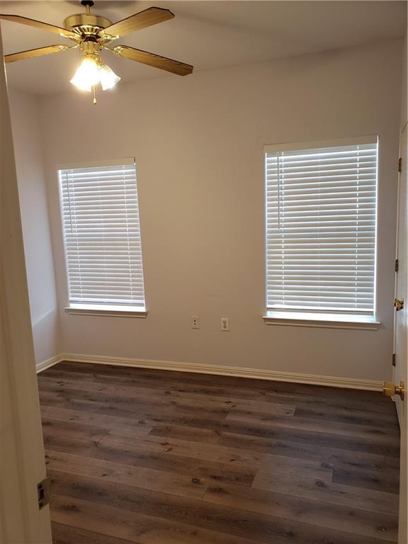 Foto del edificio - 7510 Lazy Creek Dr