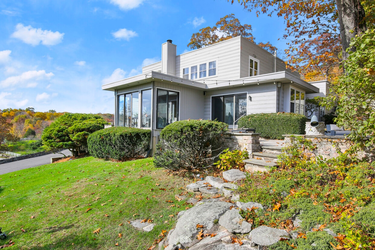 238 June Rd, Stamford, CT 06903 House Rental in Stamford, CT