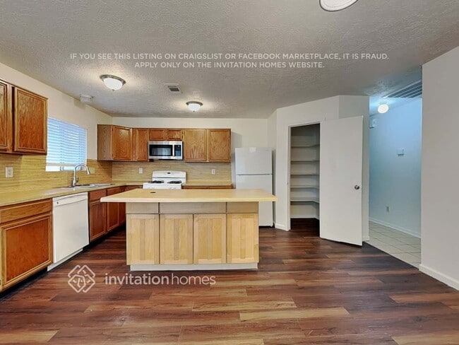 Foto del edificio - 19315 Bristlestar Dr