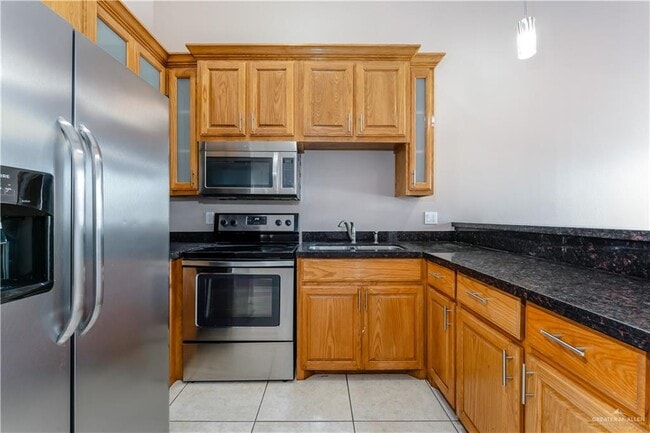 Building Photo - 23 Regal W Dr