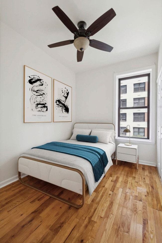 Building Photo - 1310 2nd Ave