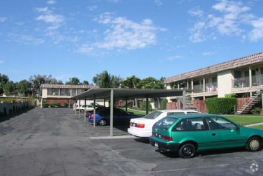 Building Photo - Pond Place