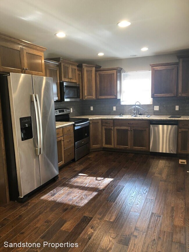 Building Photo - 3 br, 3 bath House - 2104 Hastings Rd