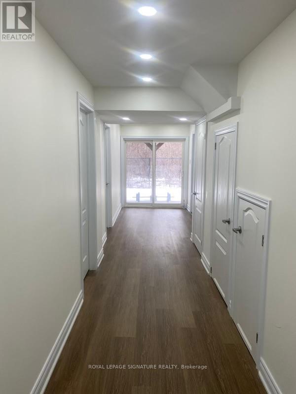 Photo du bâtiment - 87 Stockell Cres