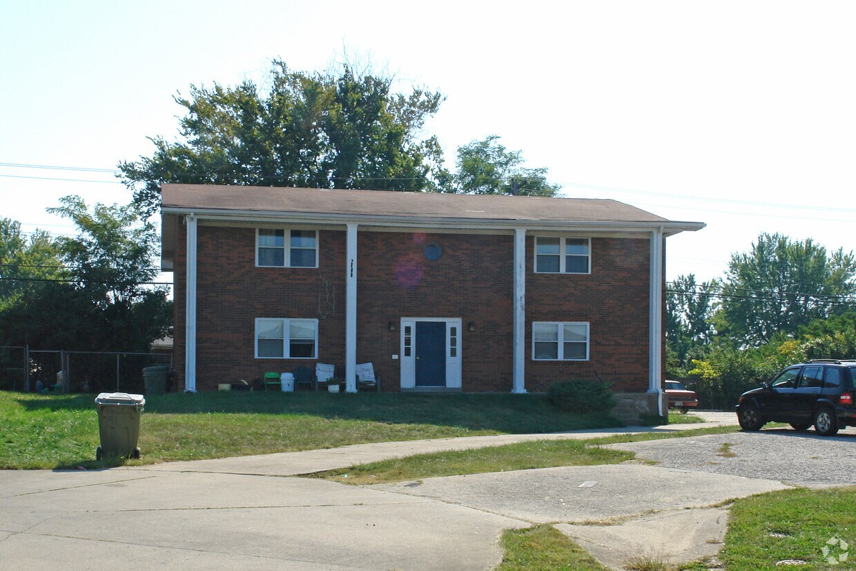 Primary Photo - 2404 Elkwood Ct
