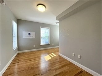 Building Photo - 539 Lincoln Ave