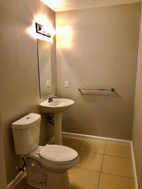 Foto del edificio - 1602 Cliffbrook Dr