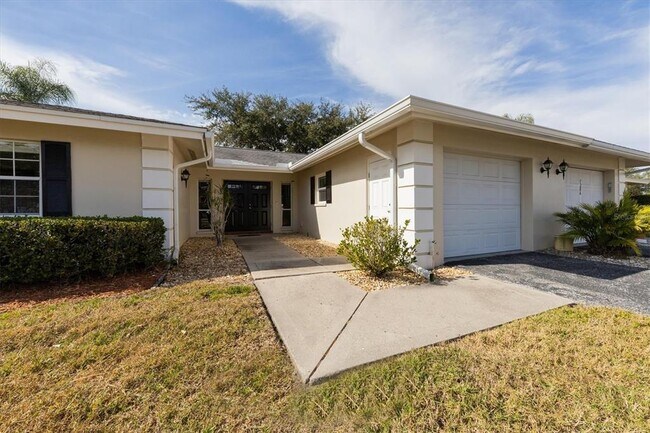 Building Photo - 7288 W Country Club Dr N