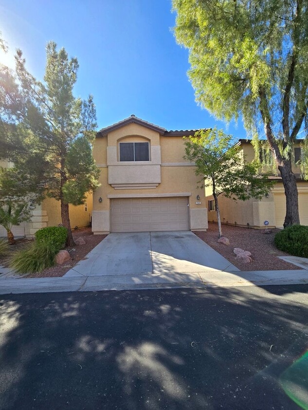 Primary Photo - A Fabulous 3 Bedroom Home Centrally located.