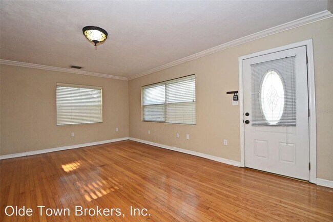 Building Photo - 3 br, 1 bath House - 809 S. Mills Avenue