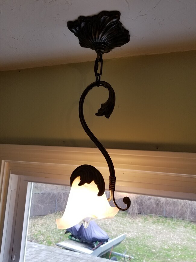 Foto del edificio - 85 Pond St