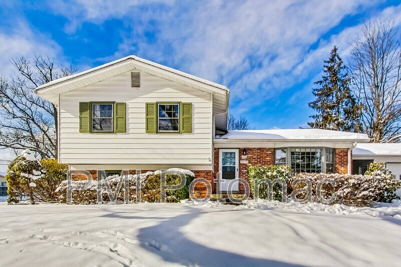 Foto principal - 717 Carter Rd