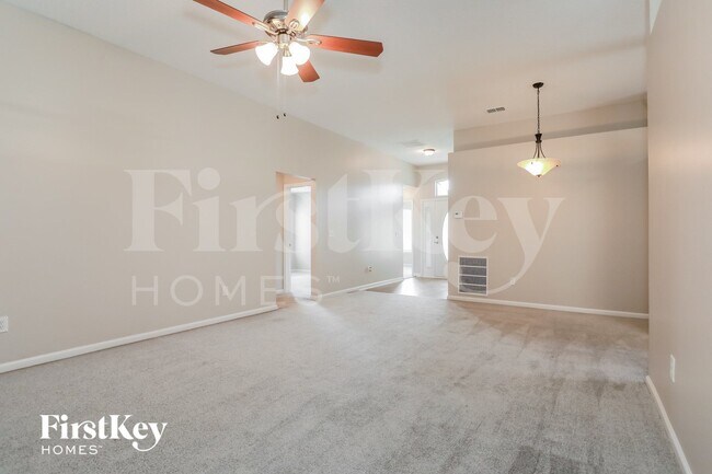 Foto del edificio - 2424 Willowbend Dr