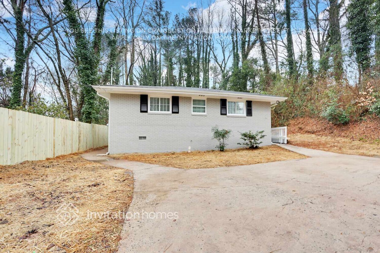 Foto principal - 992 Washington Rd