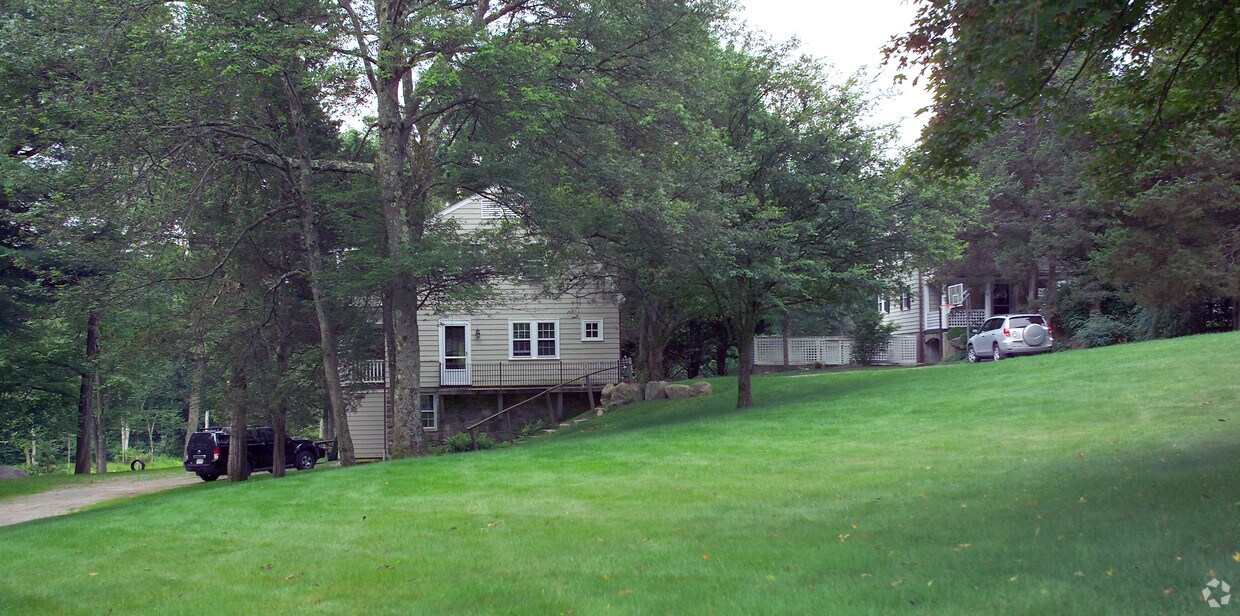 32 Pegan Ln, Dover, MA 02030 Apartments in Dover, MA