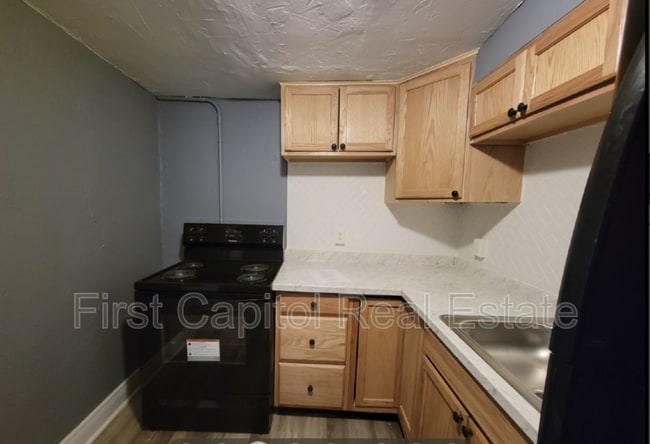 Building Photo - 40 Carlisle St