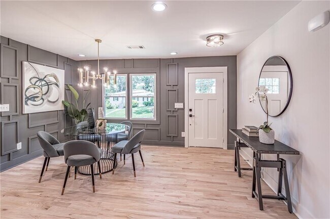 Foto del edificio - 605 Blake Ave SE