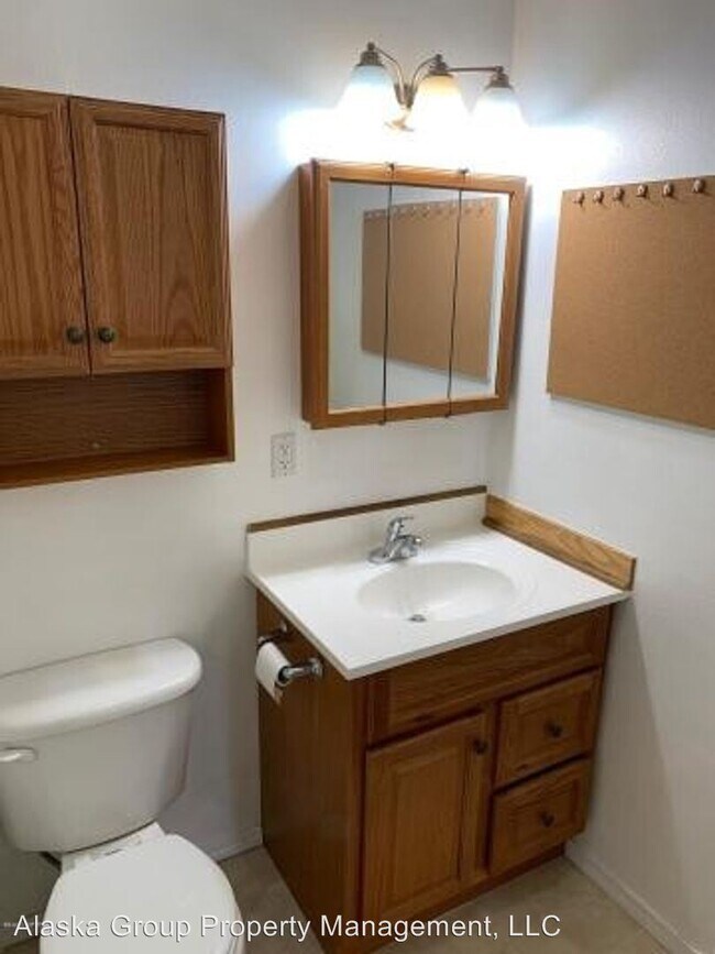 Building Photo - 7110 Ambler Ln