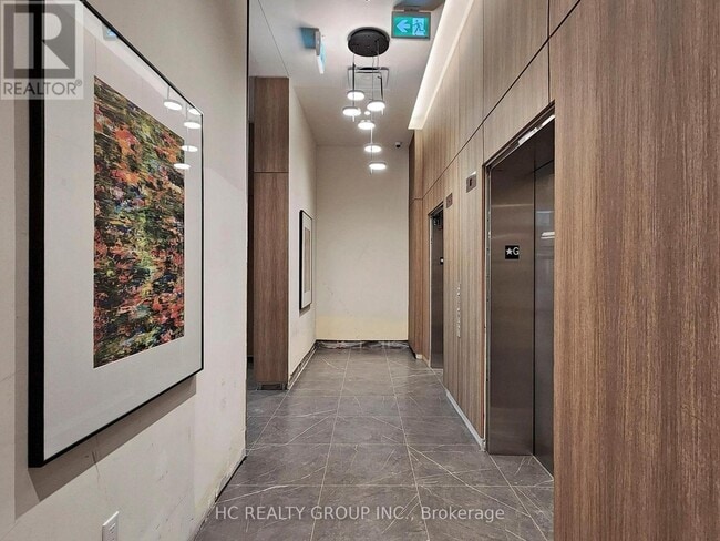 Photo du bâtiment - 81 Wellesley St E