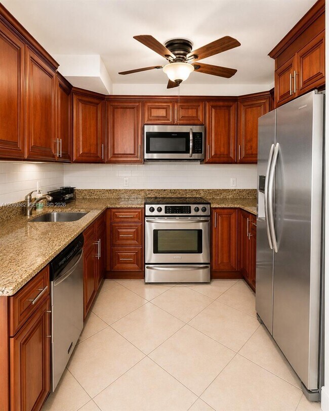 Foto del edificio - 6700 Cypress Rd