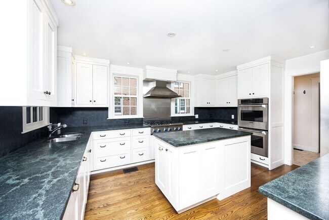 Foto del edificio - 257 Mount Auburn St