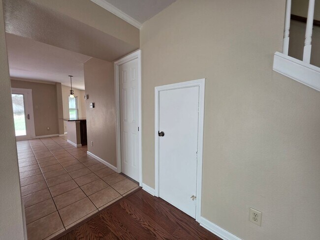 Foto del edificio - Beautiful 4 Bedroom Home for Lease!