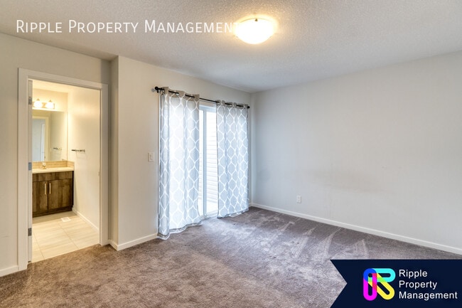 Photo du bâtiment - Modern 3 Beds, 2.5 Baths TownHouse | Avail...