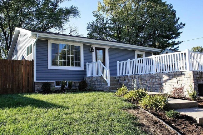 Foto del edificio - 4213 Riverview Dr