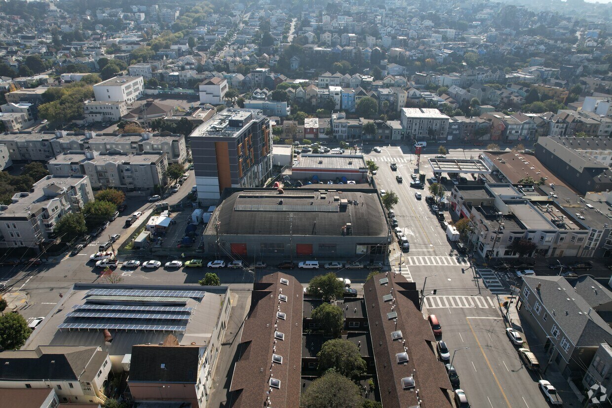 La construcción de diciembre de 2021 - 1515 S Van Ness Ave