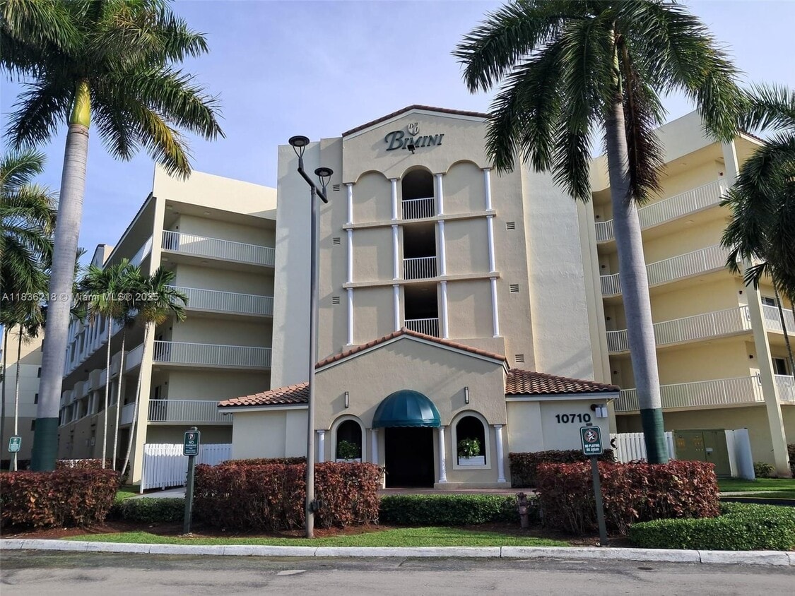 Primary Photo - 10710 NW 66th St