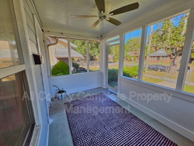 Foto del edificio - 616 Woodbine St