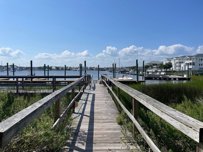 Building Photo - Spend Winter at the Beach: Boat slip w/ IC...
