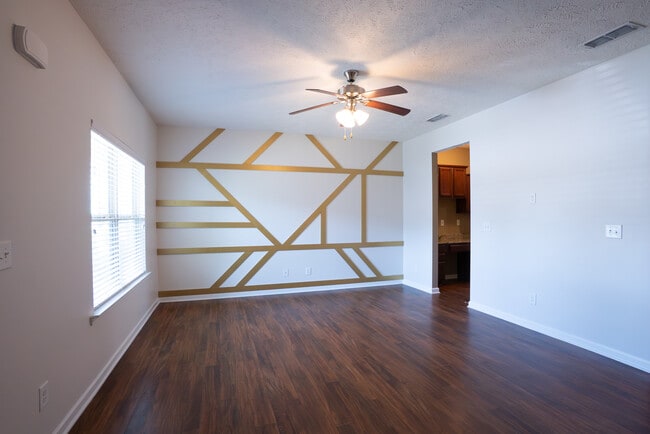 Foto del edificio - 825 Lower Park Pl