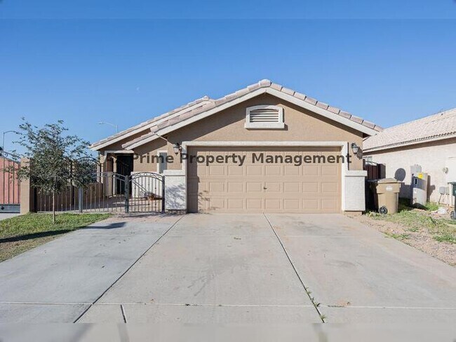 Foto del edificio - 1676 N La Mora Dr