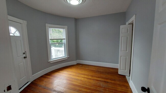 Foto del edificio - 33 Greenbrier St
