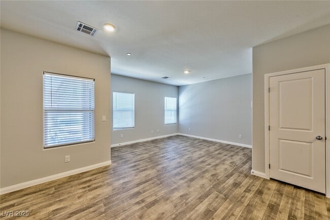 Building Photo - 4118 Venus Falls Ave