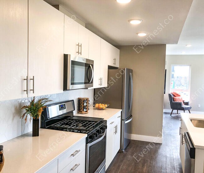 Foto del edificio - 2374 S University Blvd