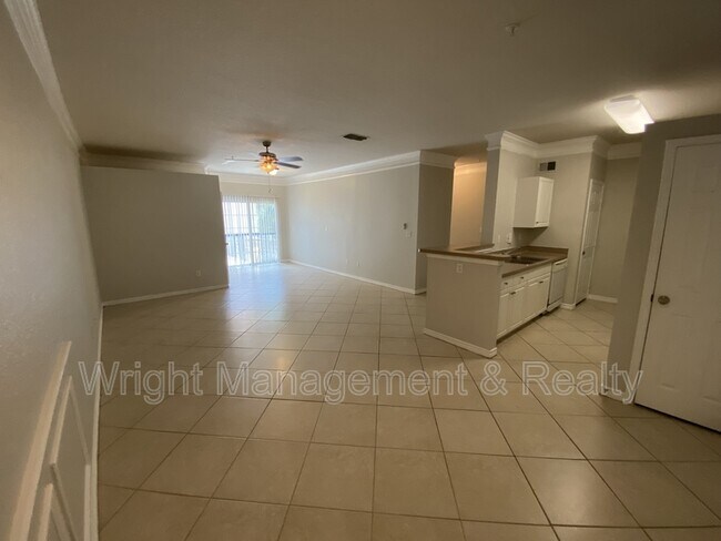 Foto del edificio - 4323 Bayside Village Dr