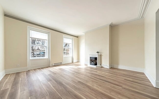 Foto del edificio - 67 S Ferry St