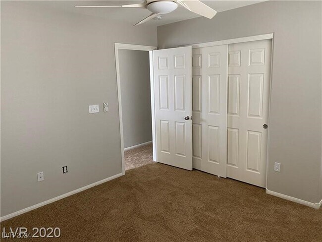Building Photo - 5260 Valencia Crest Ave