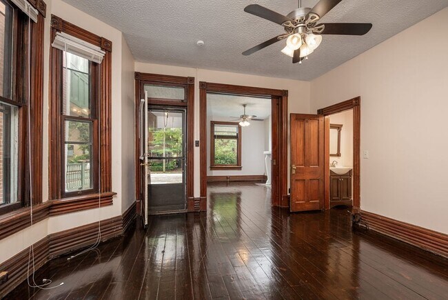 Building Photo - Wilber Ave 226-228 MLR