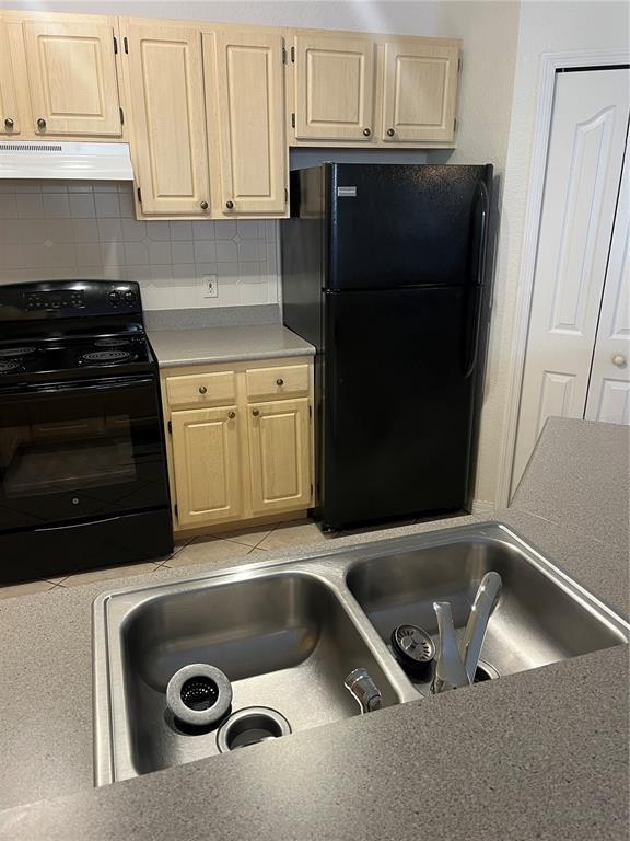 Foto del edificio - 1100 Lake Shadow Cir