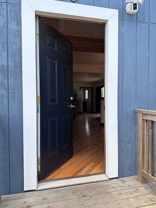 Foto del edificio - Beautiful Custom 3-Bedroom, 2-Bath Home on a Sunny Quarter-Acre in McKinleyville