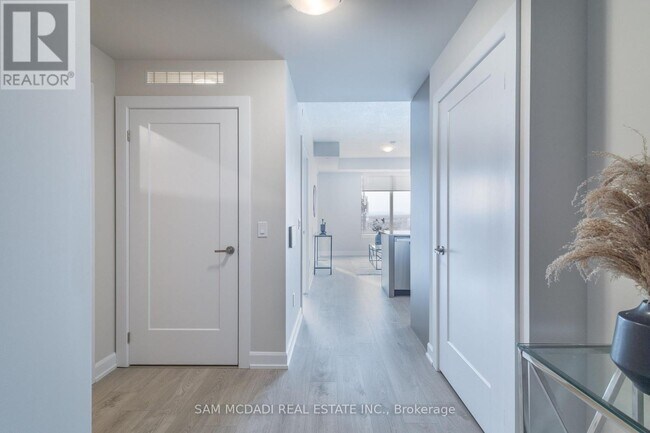 Building Photo - 3220 William Coltson Ave