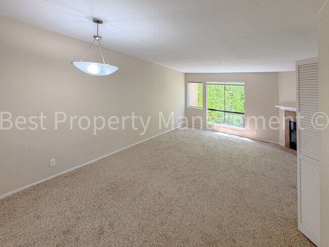 Building Photo - Perfect Shape Monte Merano Condo next to Fremont Bart Station