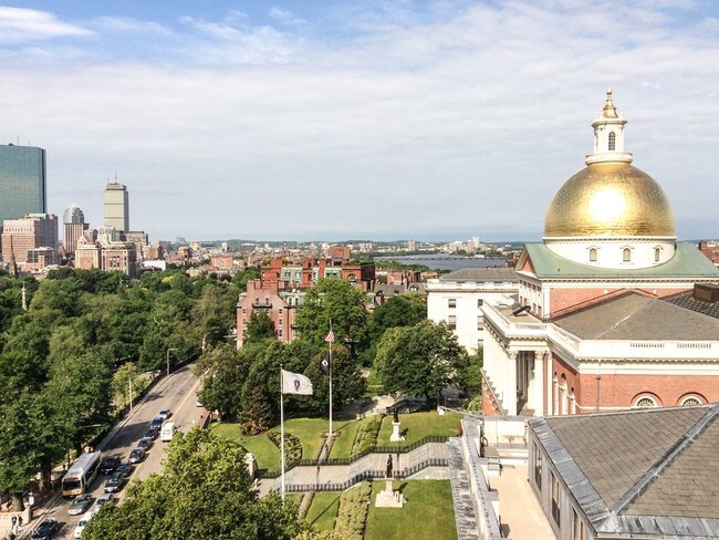 Foto del edificio - 19 Beacon St