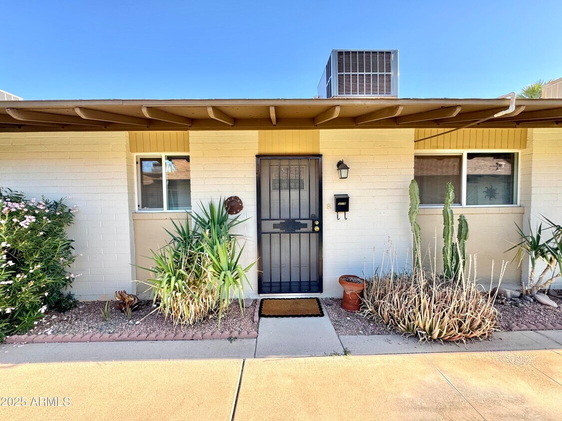 Foto principal - 6721 E McDowell Rd