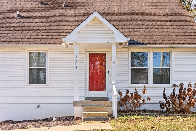 Building Photo - 1804 Palamino Dr